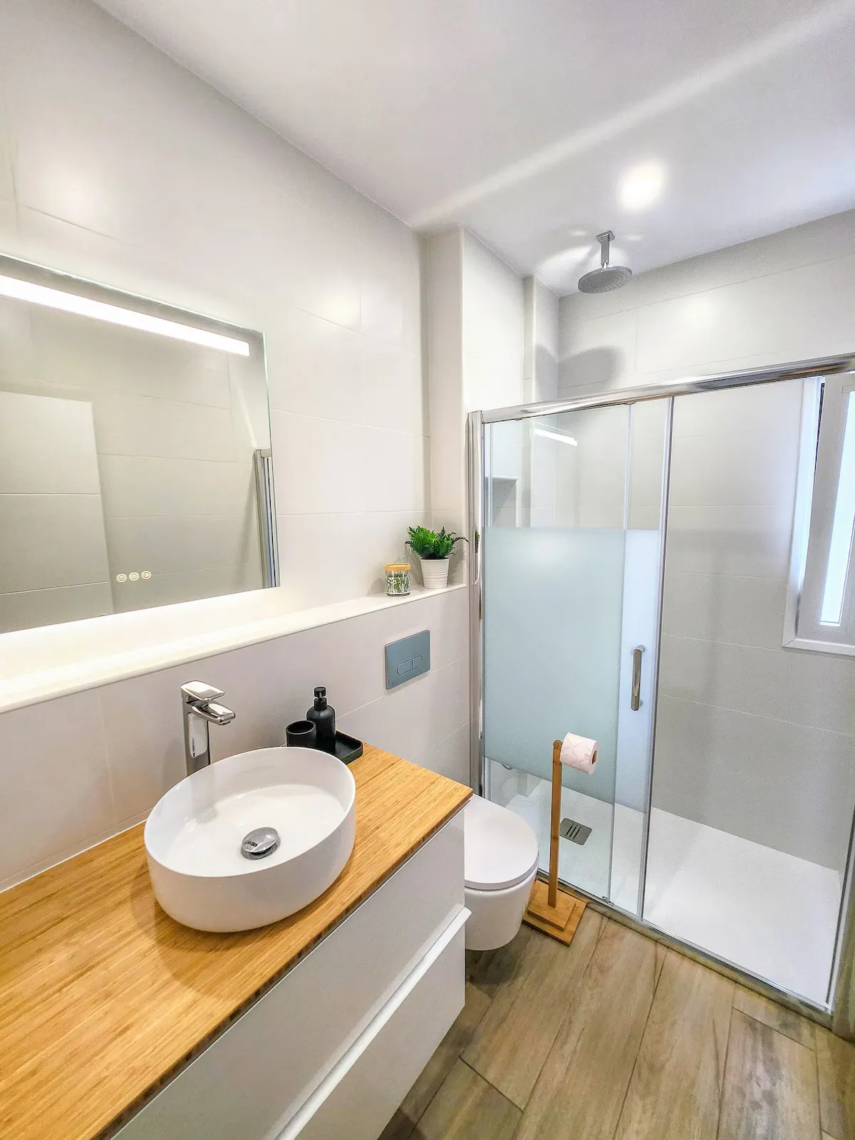 Second modern bathroom